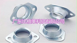 使用碱性镀锌添加剂时，镀液锌碱浓度分析准确很重要
