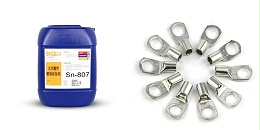 使用镀锡光亮剂配制新槽液时，为什么会出现大量胶状浑浊物？