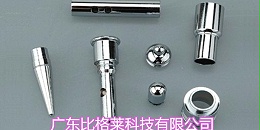 使用镀铬添加剂的过程中，使用阳极板的特殊性