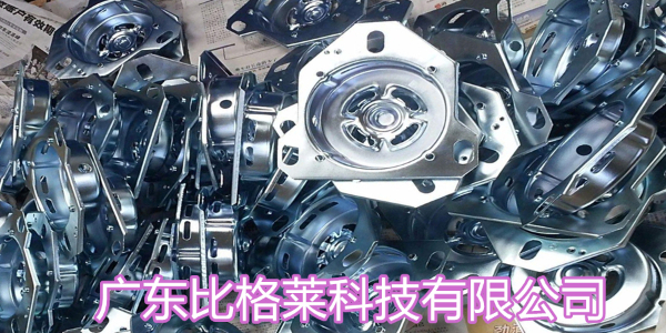 使用氯化钾镀锌光亮剂的过程中，赫尔槽打片低区发雾的原因