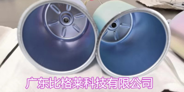 使用碱性镀锌光亮剂的过程中，影响工件镀锌层沉积速度的因素有哪些？